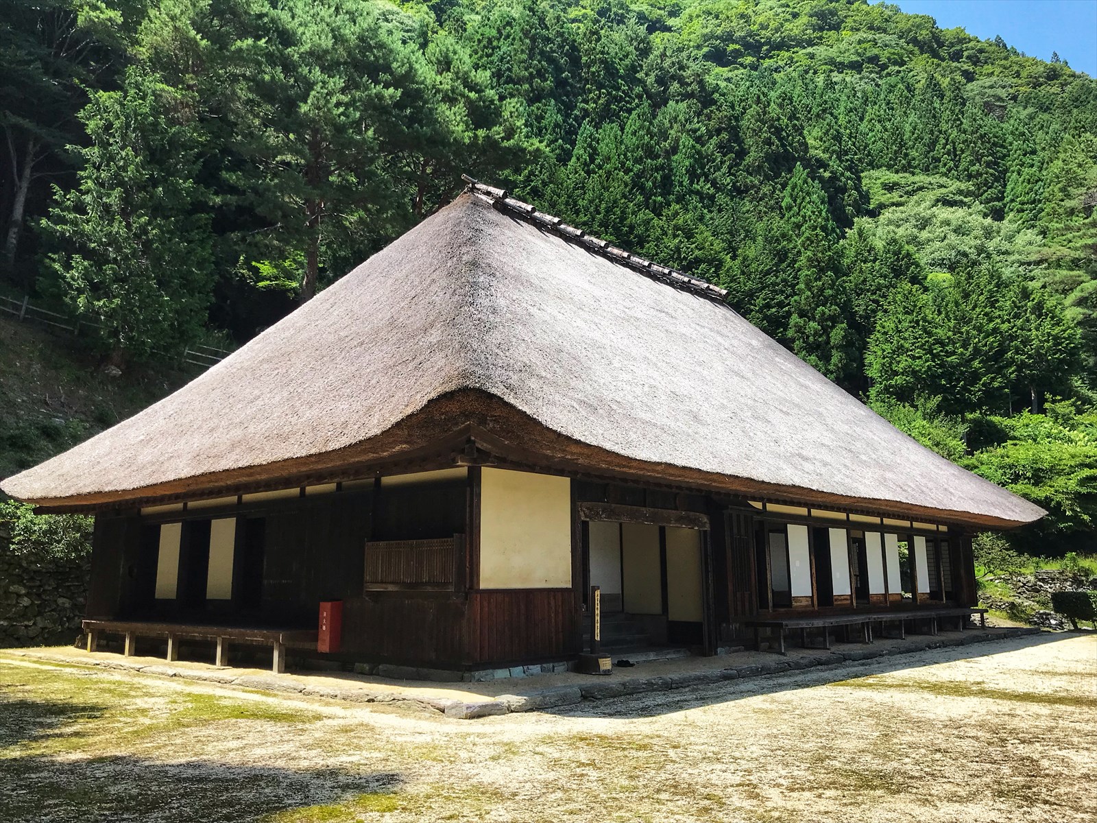 武家屋敷旧喜多家・鉾杉 にし阿波コンテンツ にし阿波~剣山・吉野川観光圏公式サイト